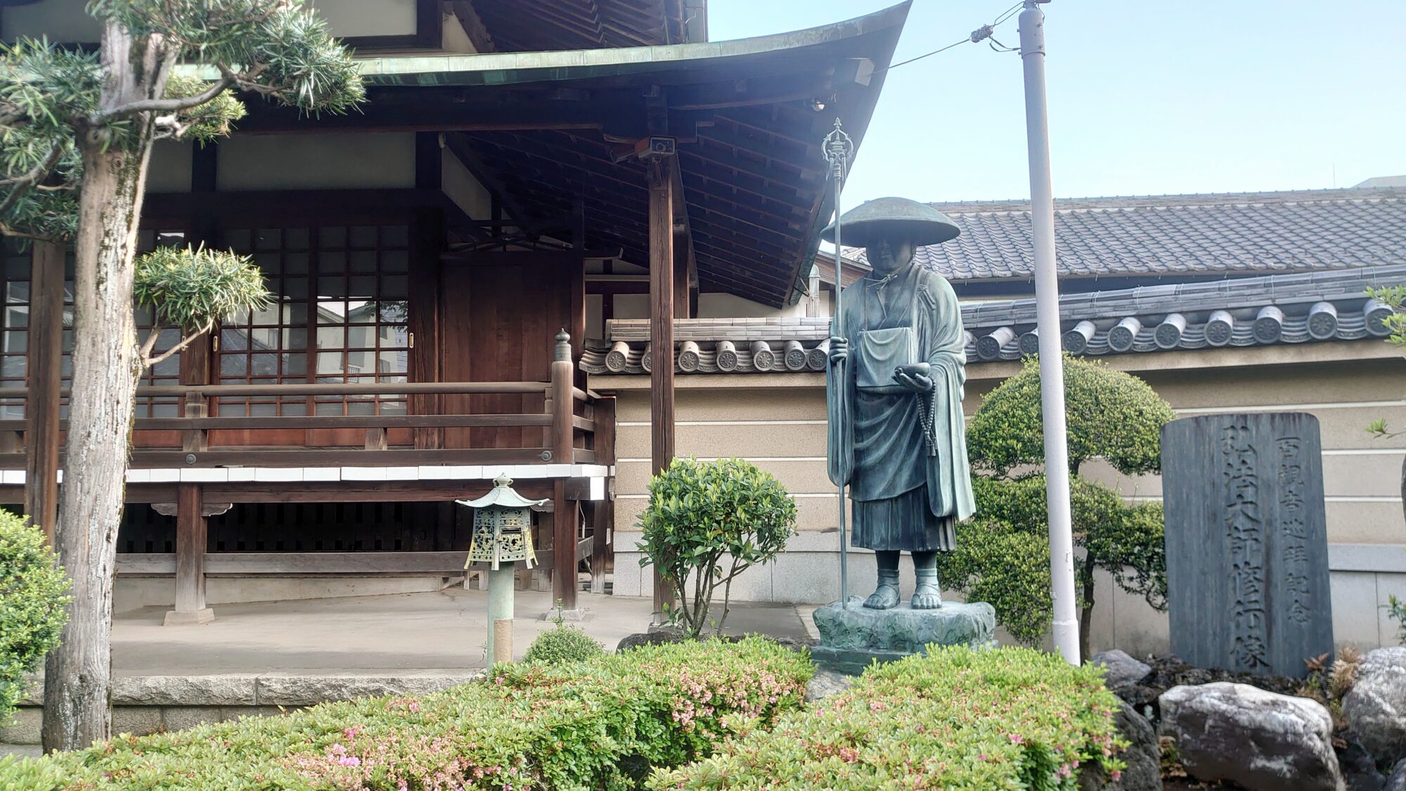 荘厳寺弘法大師の像