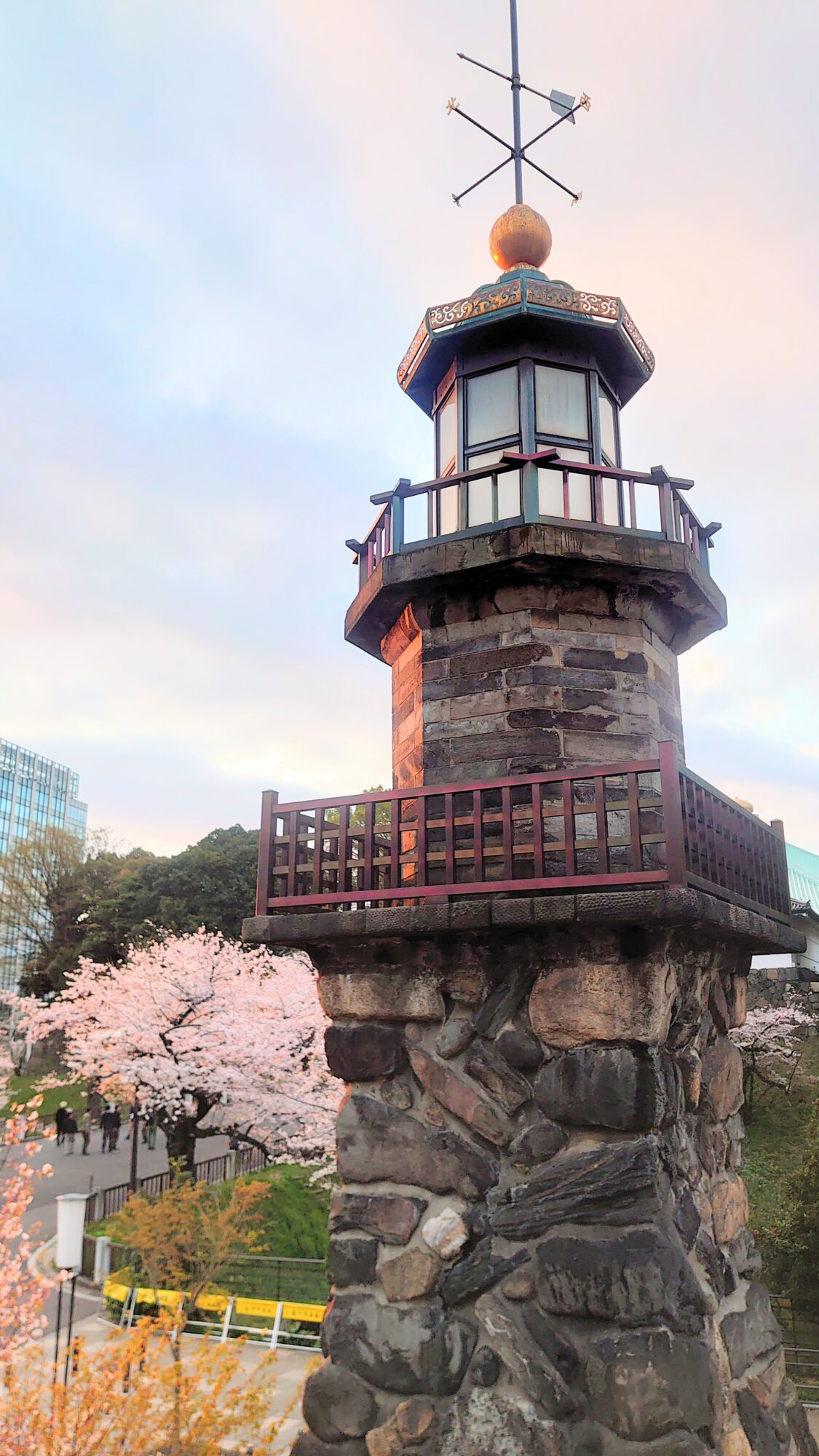 千鳥ヶ淵の高燈篭 常燈明台