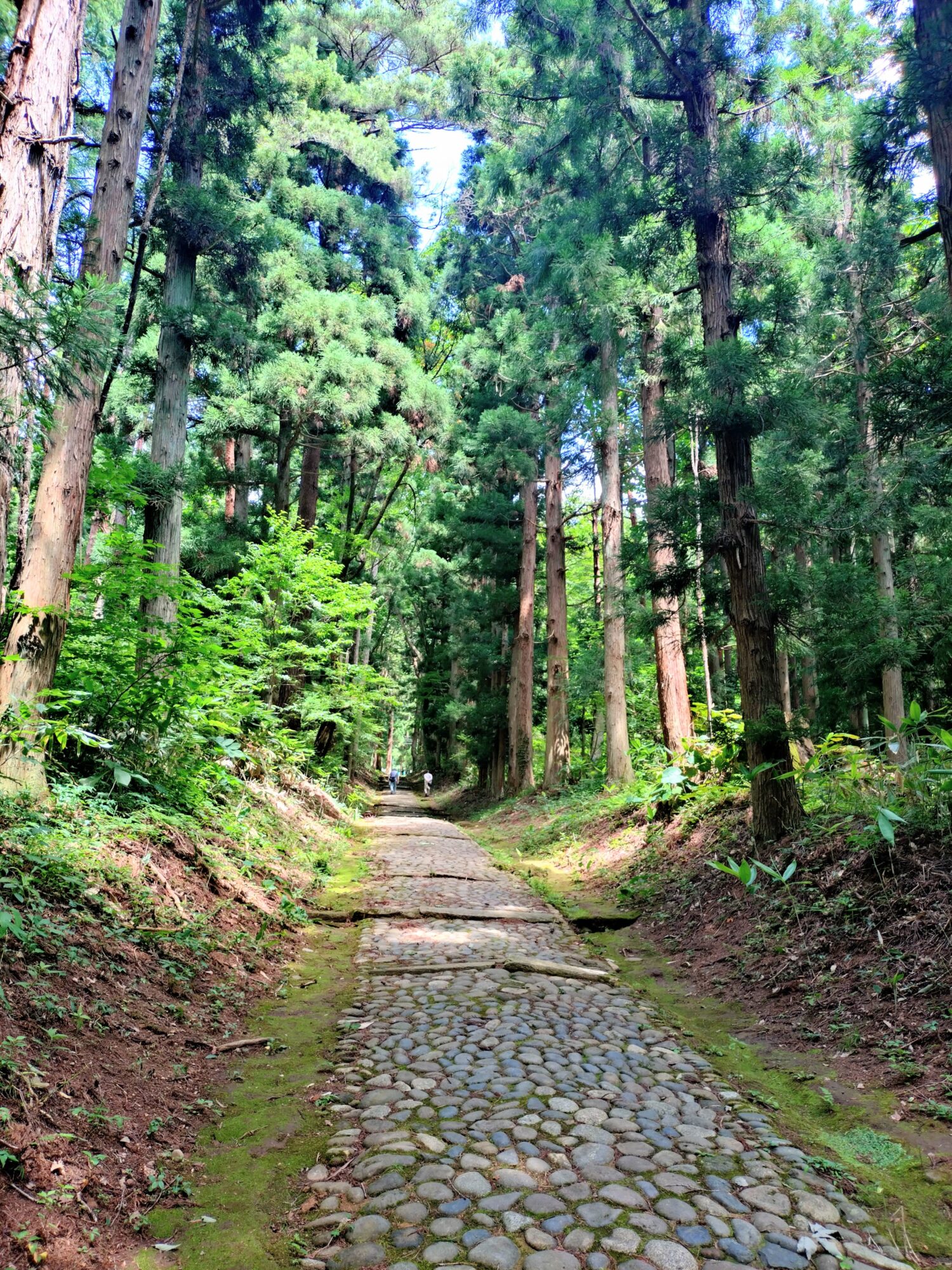 土津神社