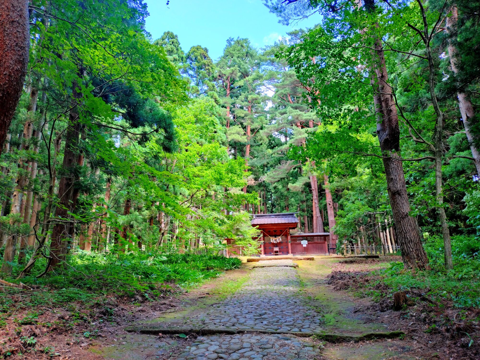 土津神社